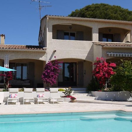 Grand Appartement Dans Maison Avec Piscine Privee Fréjus Eksteriør billede