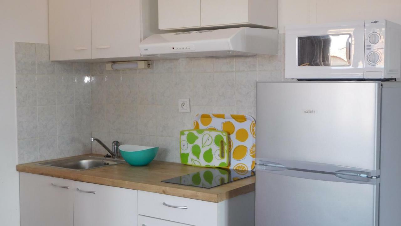 Grand Appartement Dans Maison Avec Piscine Privee Fréjus Eksteriør billede